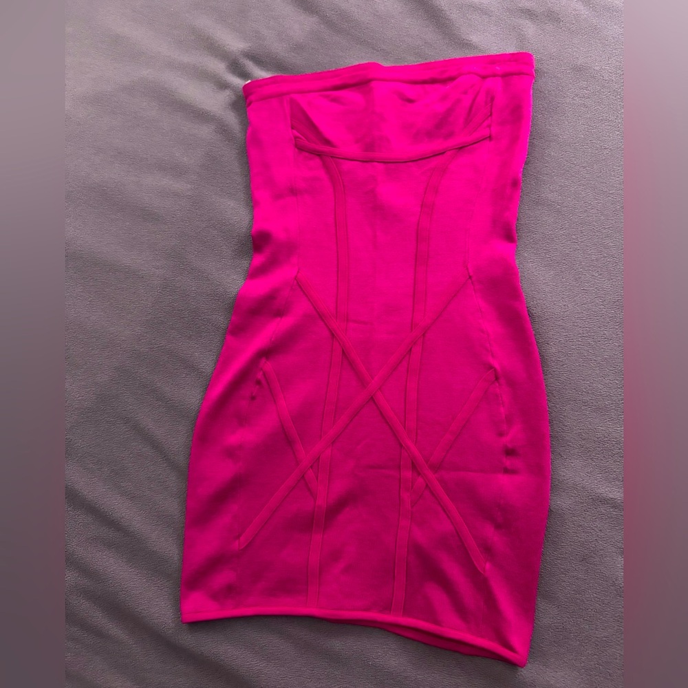 Beautiful Guess by Marciano Knit Hot Pink Strapless Dress. Size Small.